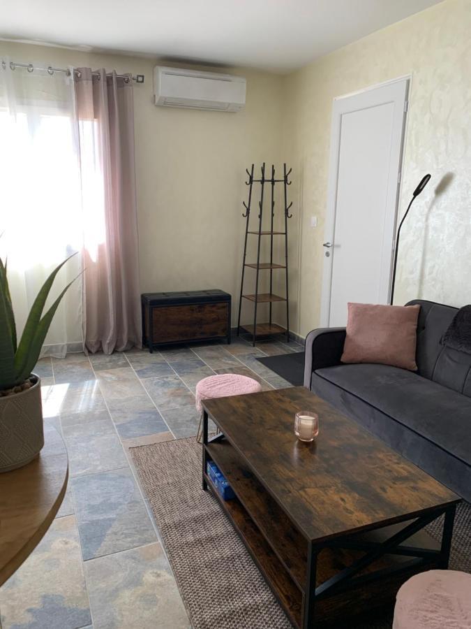 Studio Independant Avec Piscine Et Jardin L'Abergement-Sainte-Colombe Eksteriør billede